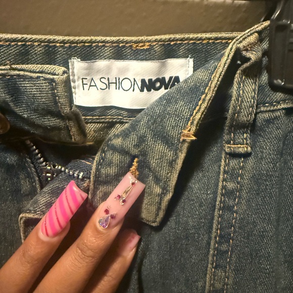 Fashion Nova Women’s Tan and Blue Living For It Tinted Straight Leg Jeans - Picture 7 of 7